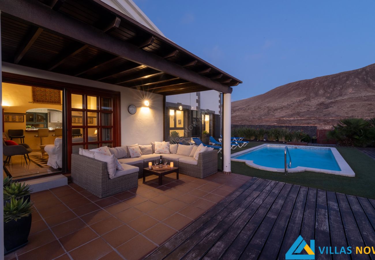 Villa en Playa Blanca - 204 - Casa Braeside (LH204)