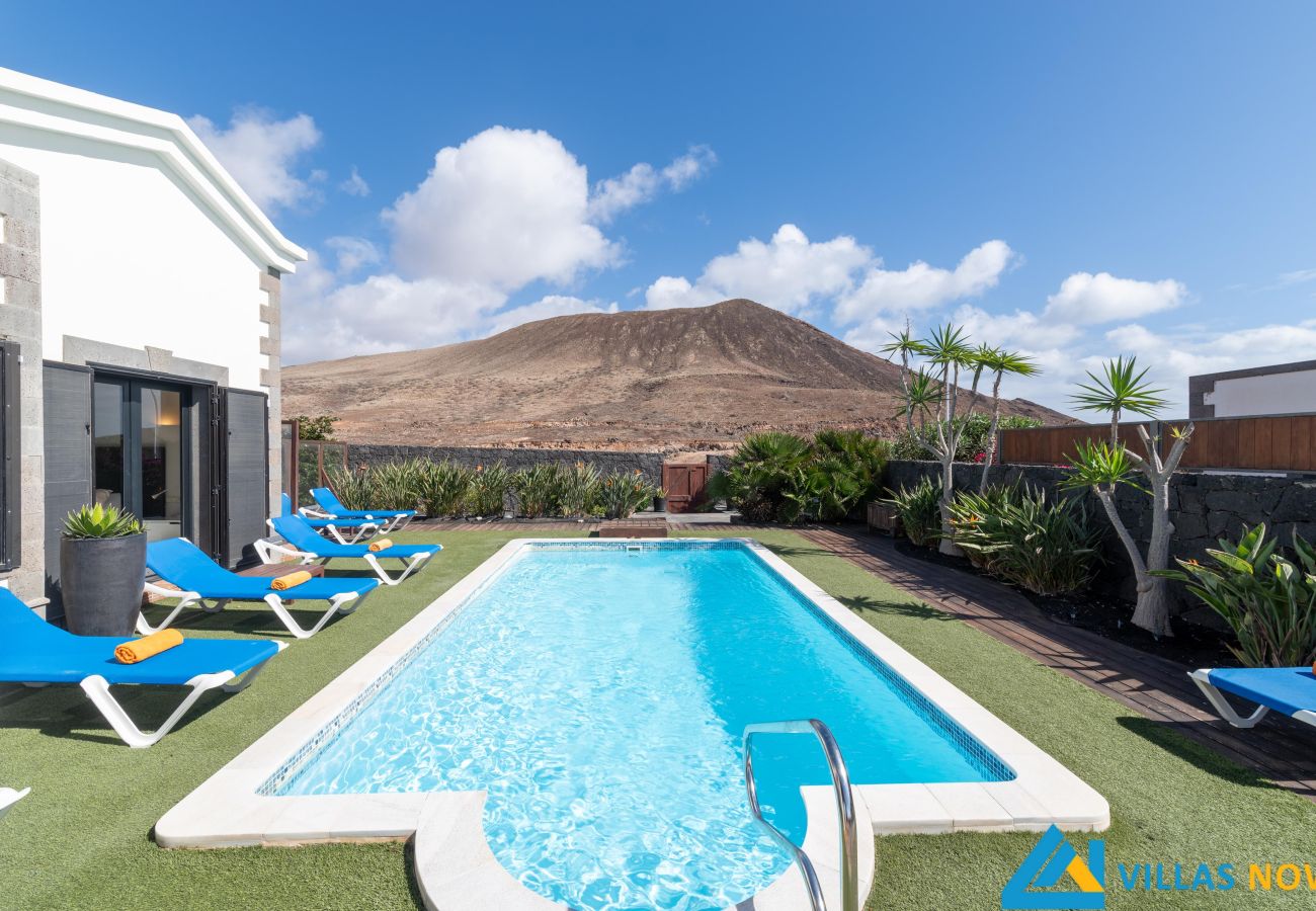 Villa en Playa Blanca - 204 - Casa Braeside (LH204)