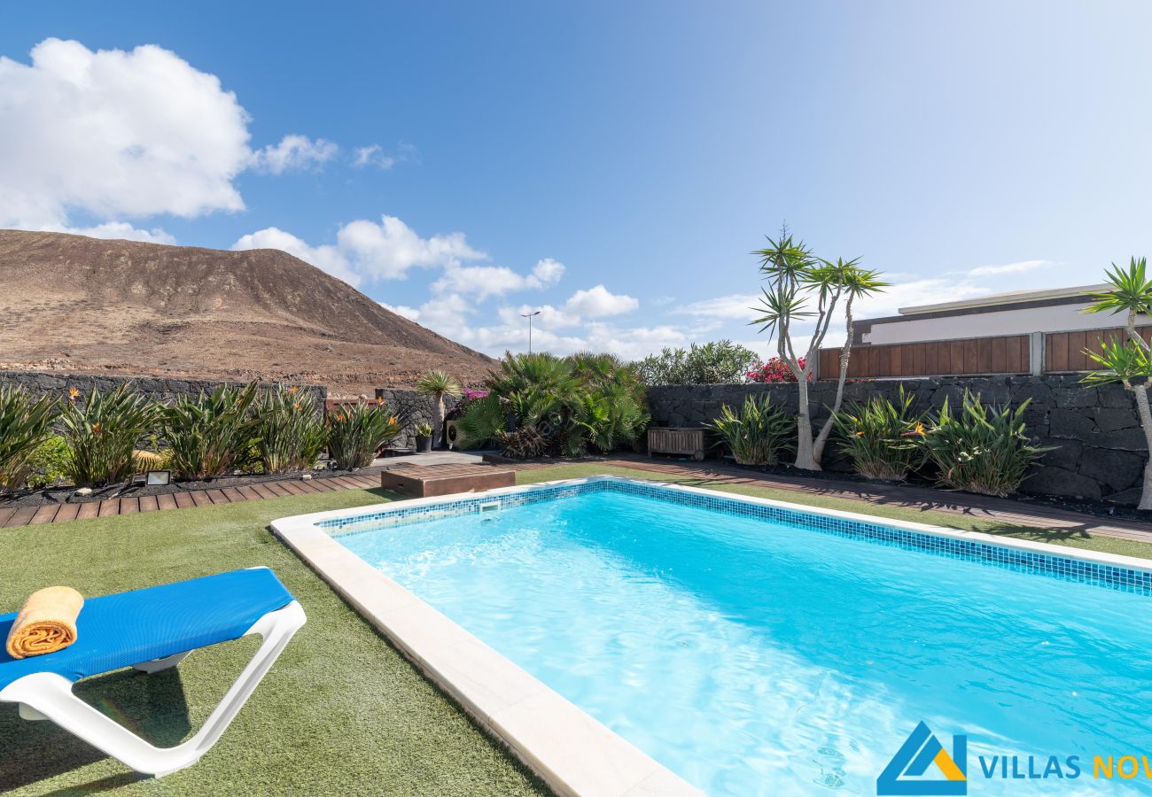 Villa en Playa Blanca - 204 - Casa Braeside (LH204)