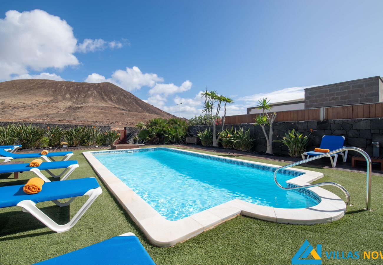 Villa en Playa Blanca - 204 - Casa Braeside (LH204)