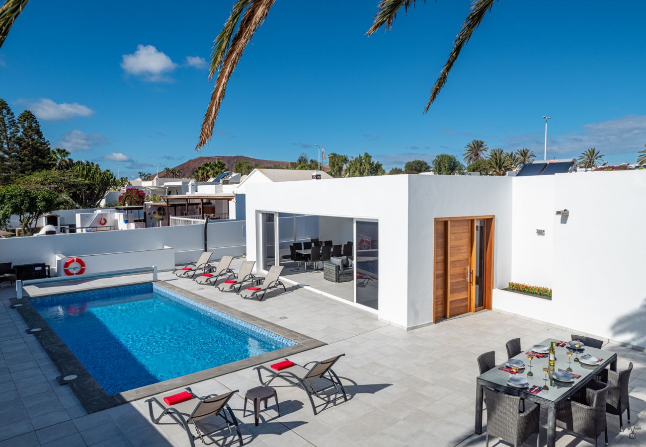 Villa en Playa Blanca - 215 - Villa Rossa (LH215)