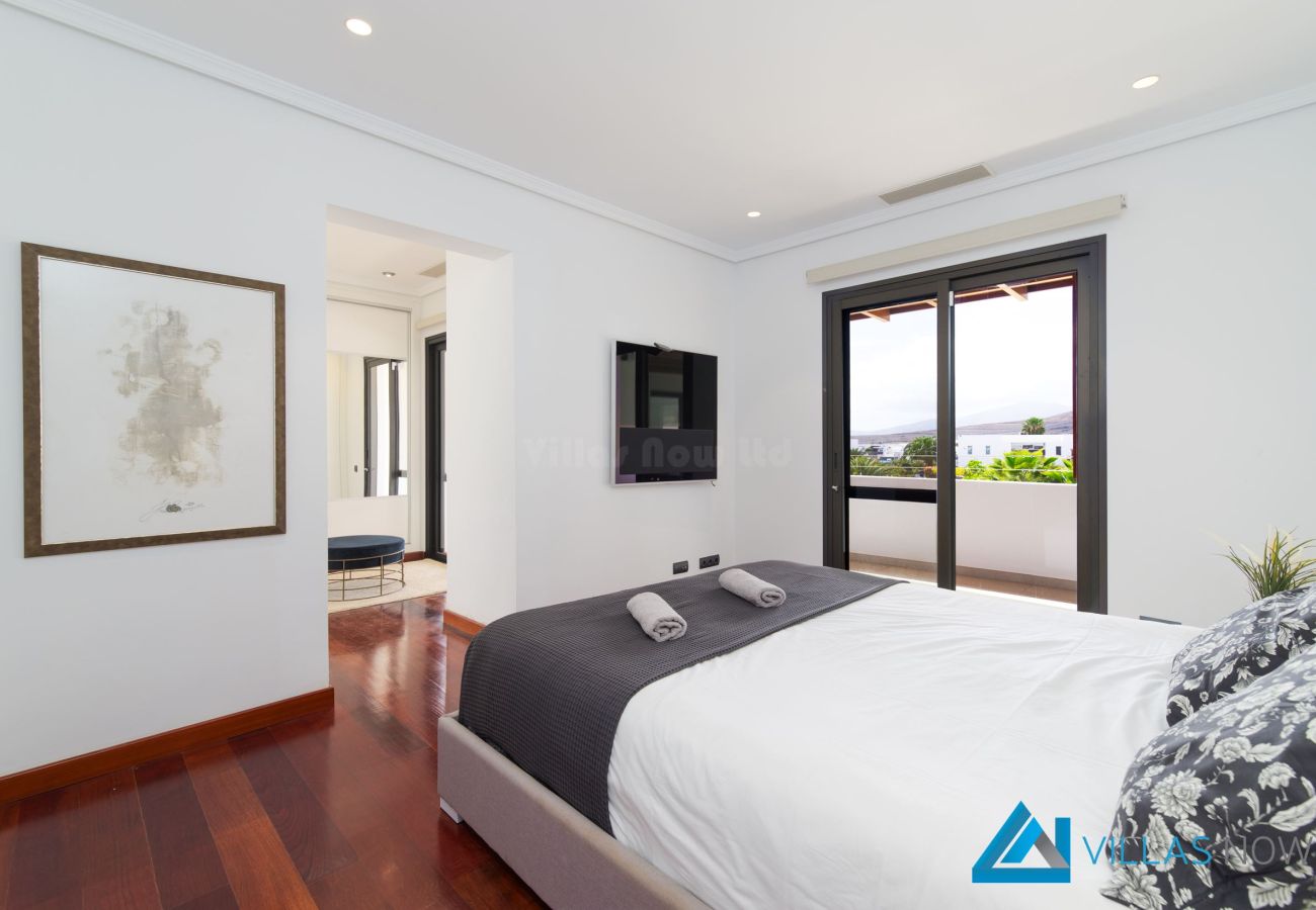 Villa Vista Del Mar - Puerto Calero - Master Bedroom