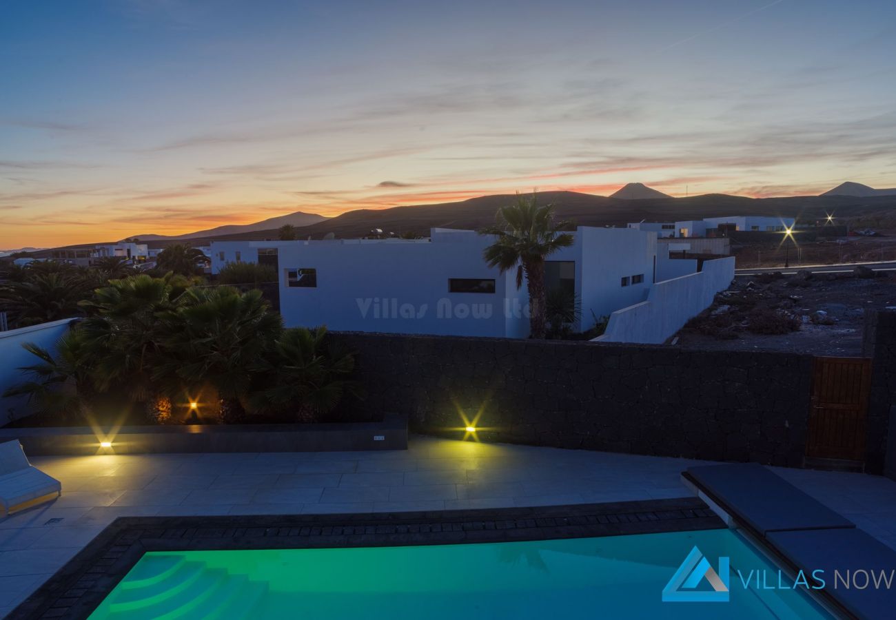 Villa en Puerto Calero - 232 - Vista Del Mar (LH232)