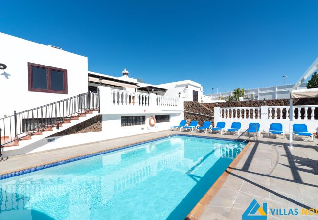 Villa en Playa Blanca - 239 - Casa Lily (LH239)