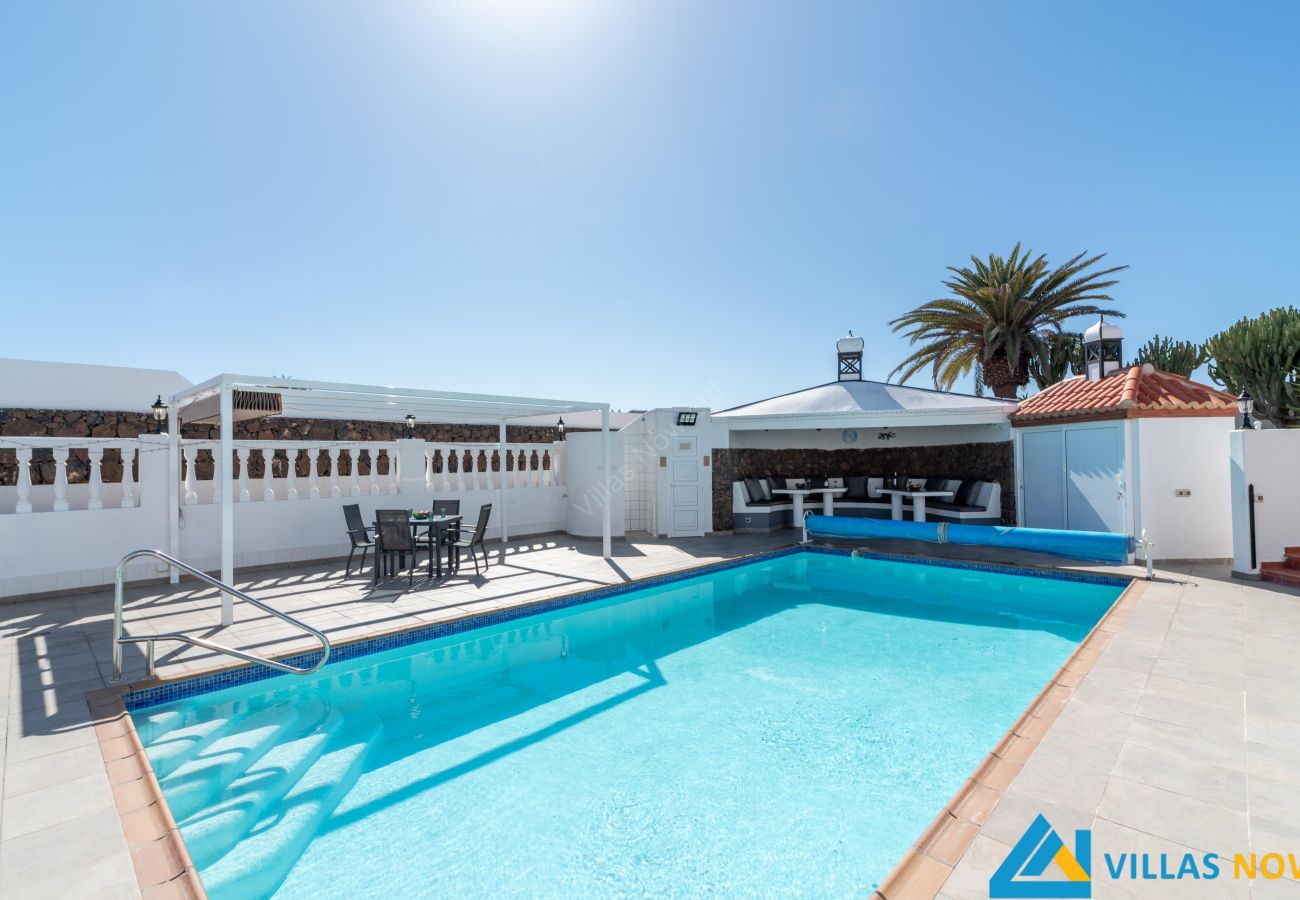 Villa en Playa Blanca - 239 - Casa Lily (LH239)