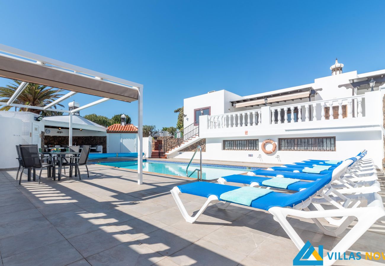 Villa en Playa Blanca - 239 - Casa Lily (LH239)