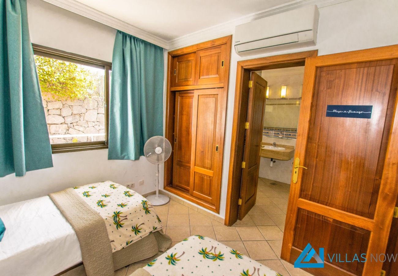 223 - Villa Ventura - Twin Bedroom with ensuite bathroom 