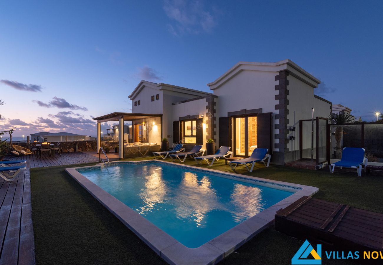 Villa in Playa Blanca - 204 - Casa Braeside (LH204)