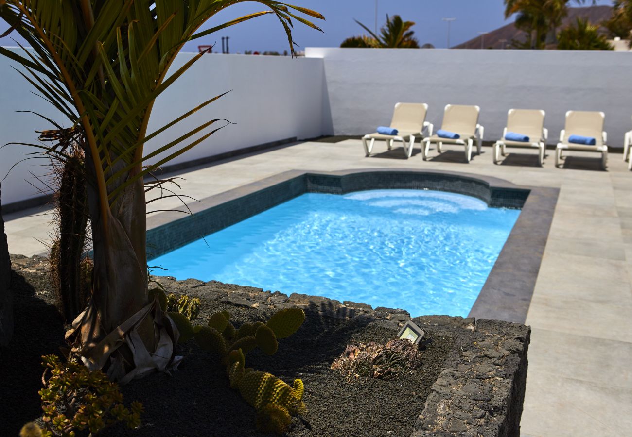 Villa in Playa Blanca - 205 - Casa Santuario - (LH205)