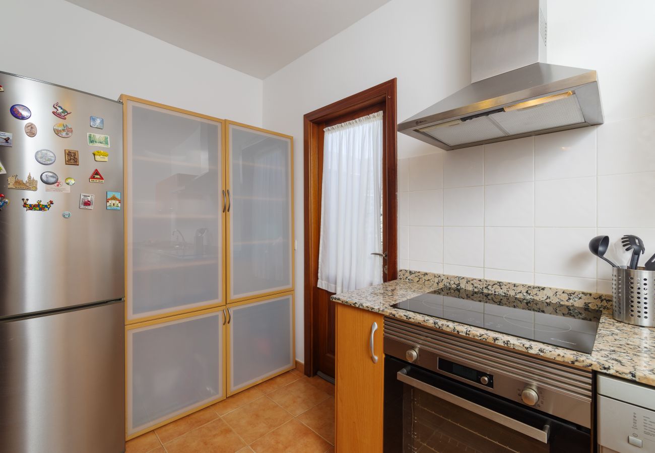 Casa Reinosa - Kitchen leading to Solarna 